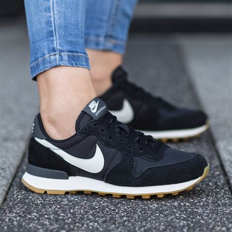 nike schwarze damen sneaker|nike sneakers für damen.